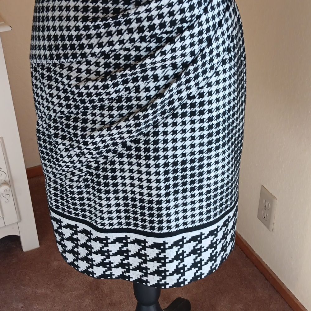 Jessica Simpson Black And White Houndstooth Check Dress . Career. Professional. - Picture 3 of 13